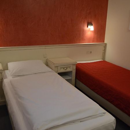 Hotel Pension Bellevue باد دوبيران الغرفة الصورة
