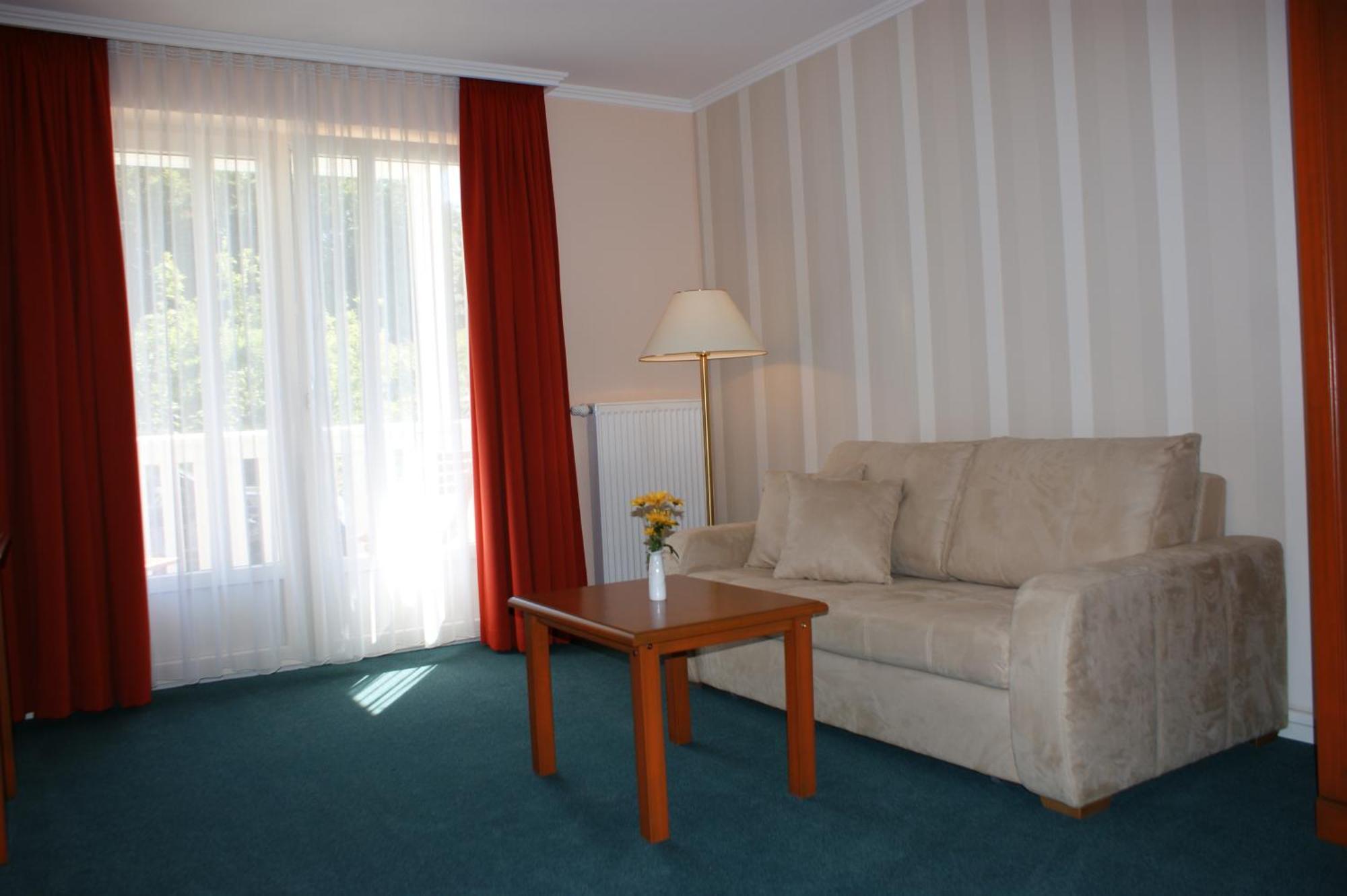 Hotel Pension Bellevue باد دوبيران المظهر الخارجي الصورة