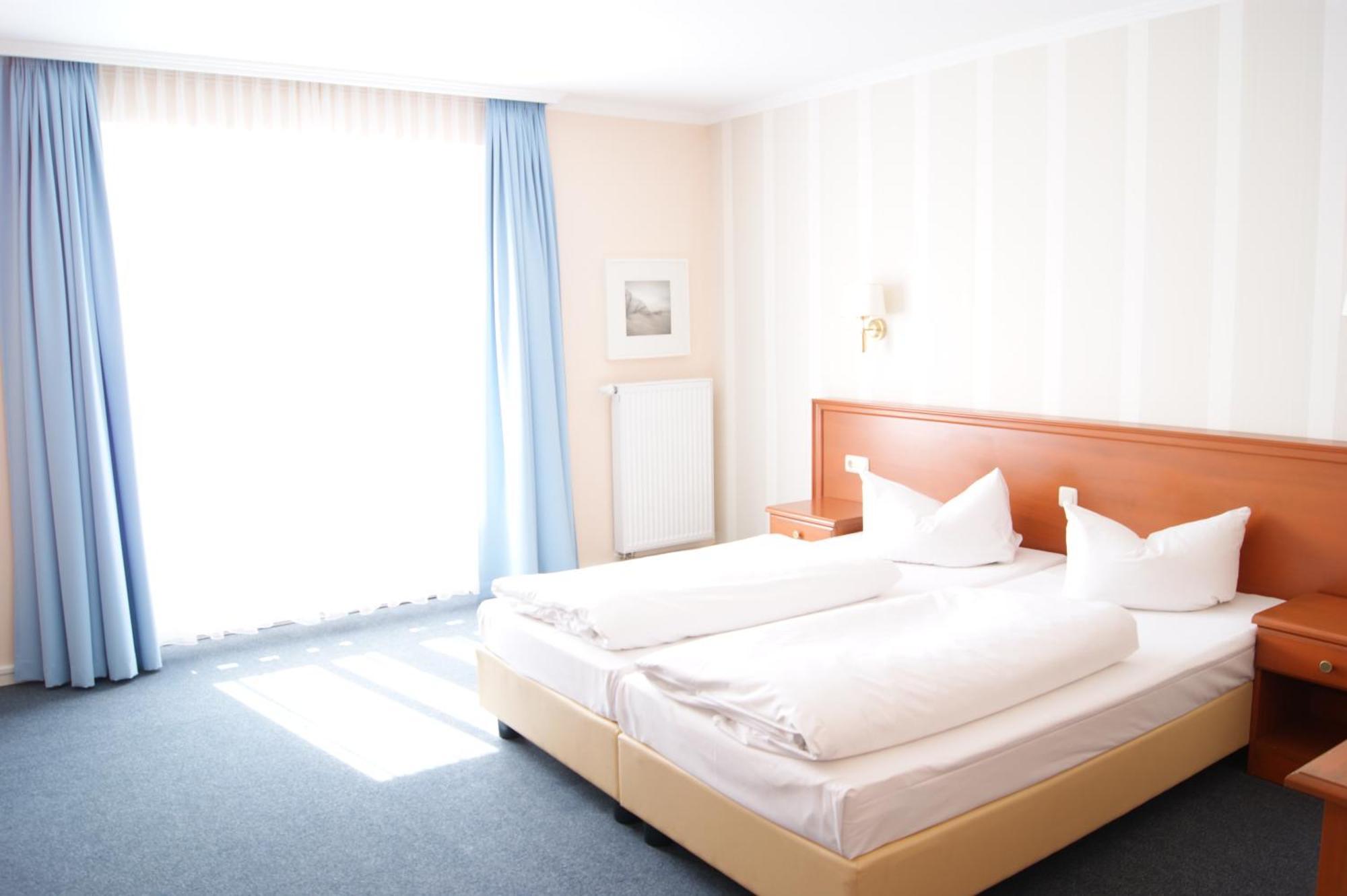 Hotel Pension Bellevue باد دوبيران المظهر الخارجي الصورة